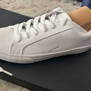 Tommy Hilfiger Classic White Sneakers New!!! In Box